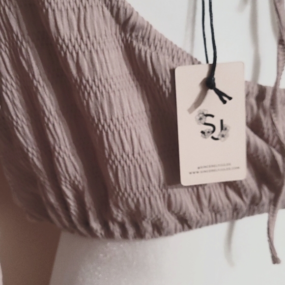 Sincerely Jules Blush Cropped Open Back Top - Picture 5 of 7